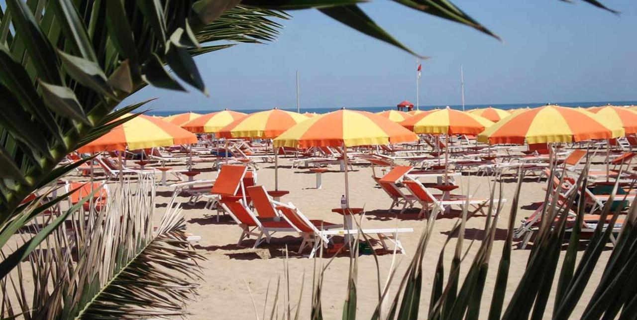 Hotel Stanchini Bellaria-Igea Marina Eksteriør billede